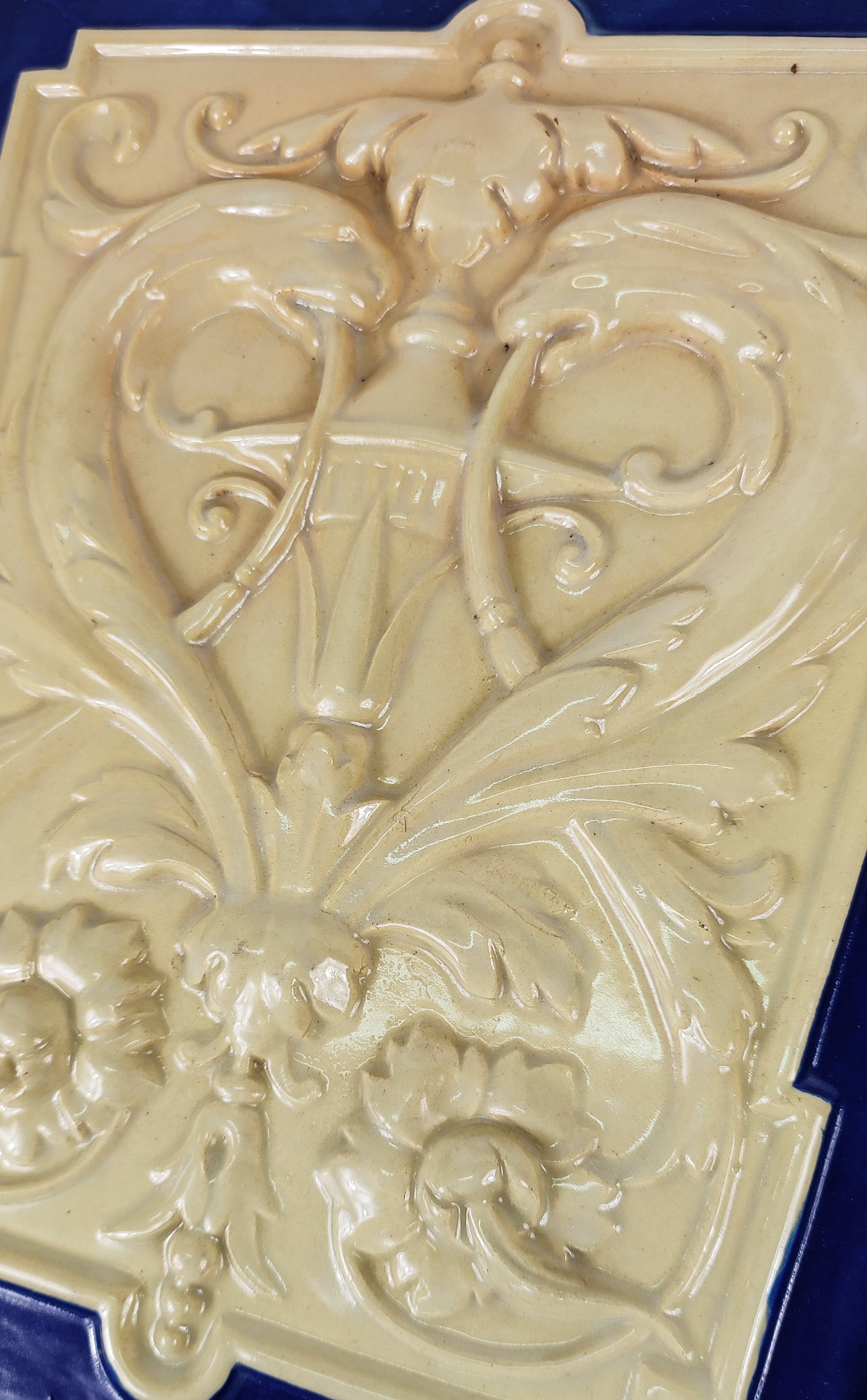 CERAMIC DRAGON TILES