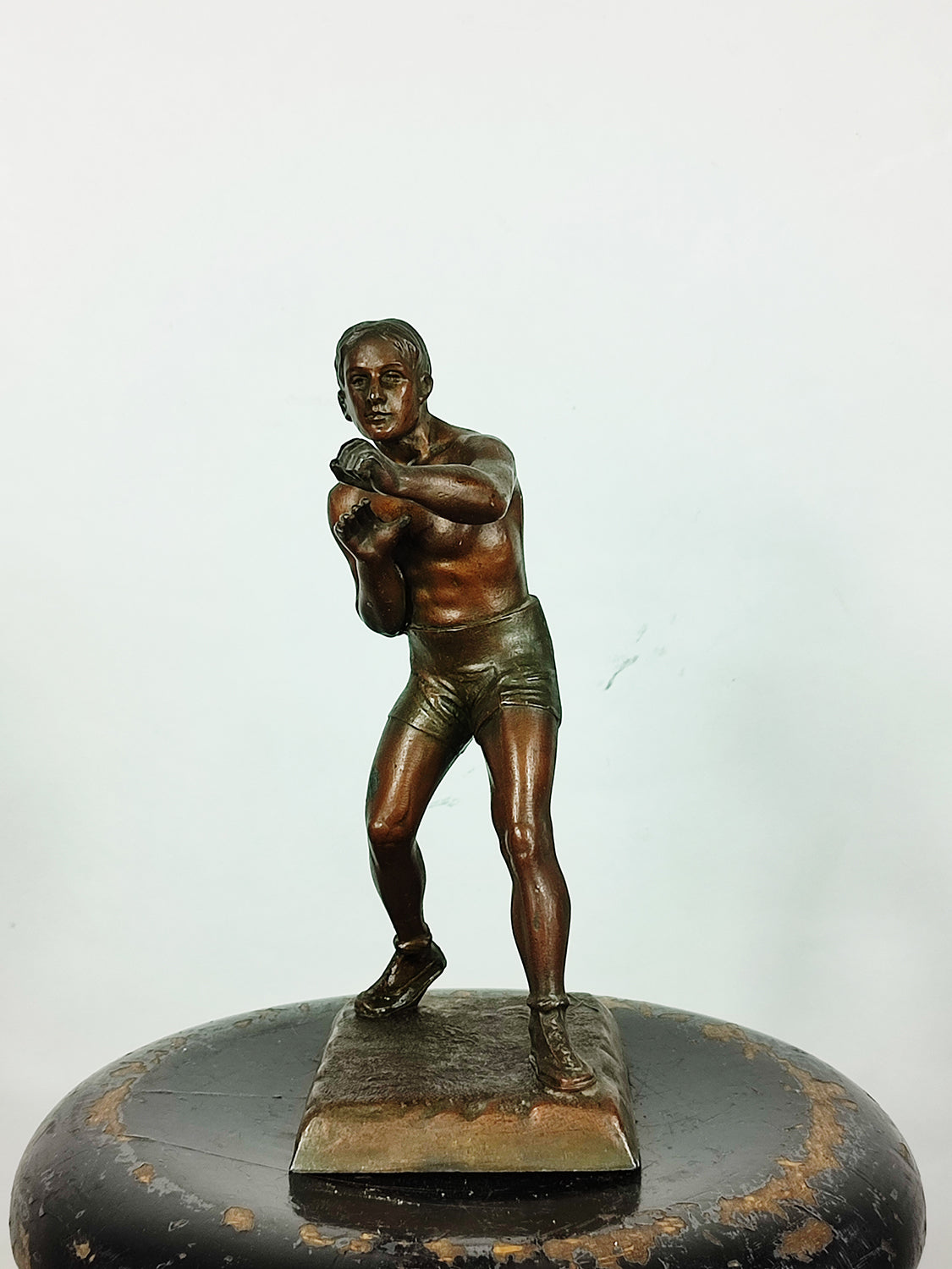 ANTIQUE BOXING SCULPTURE (X)