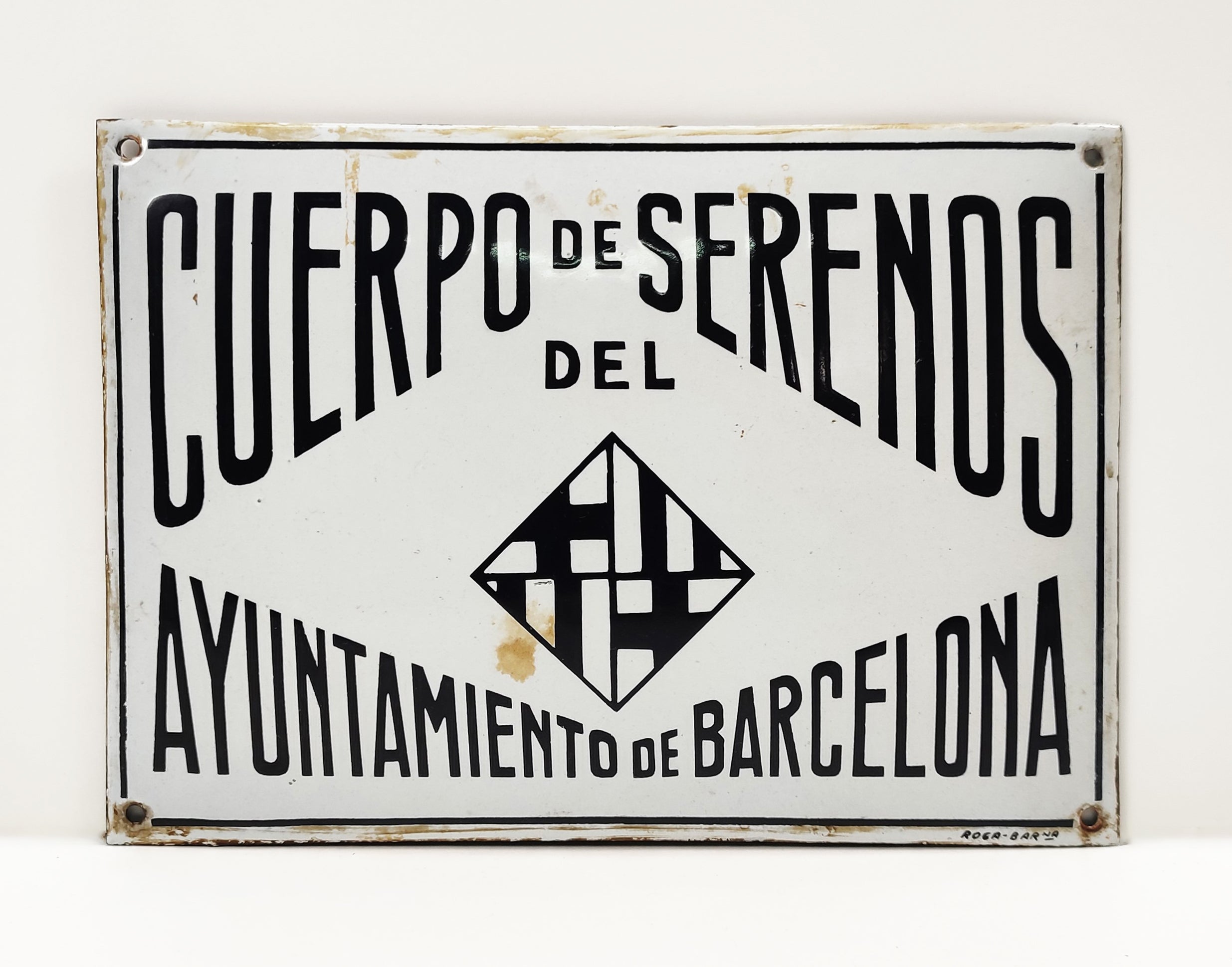 PLACA 'CUERPO DE SERENOS DEL AYUNTAMIENTO DE BARCELONA'. do. 1970