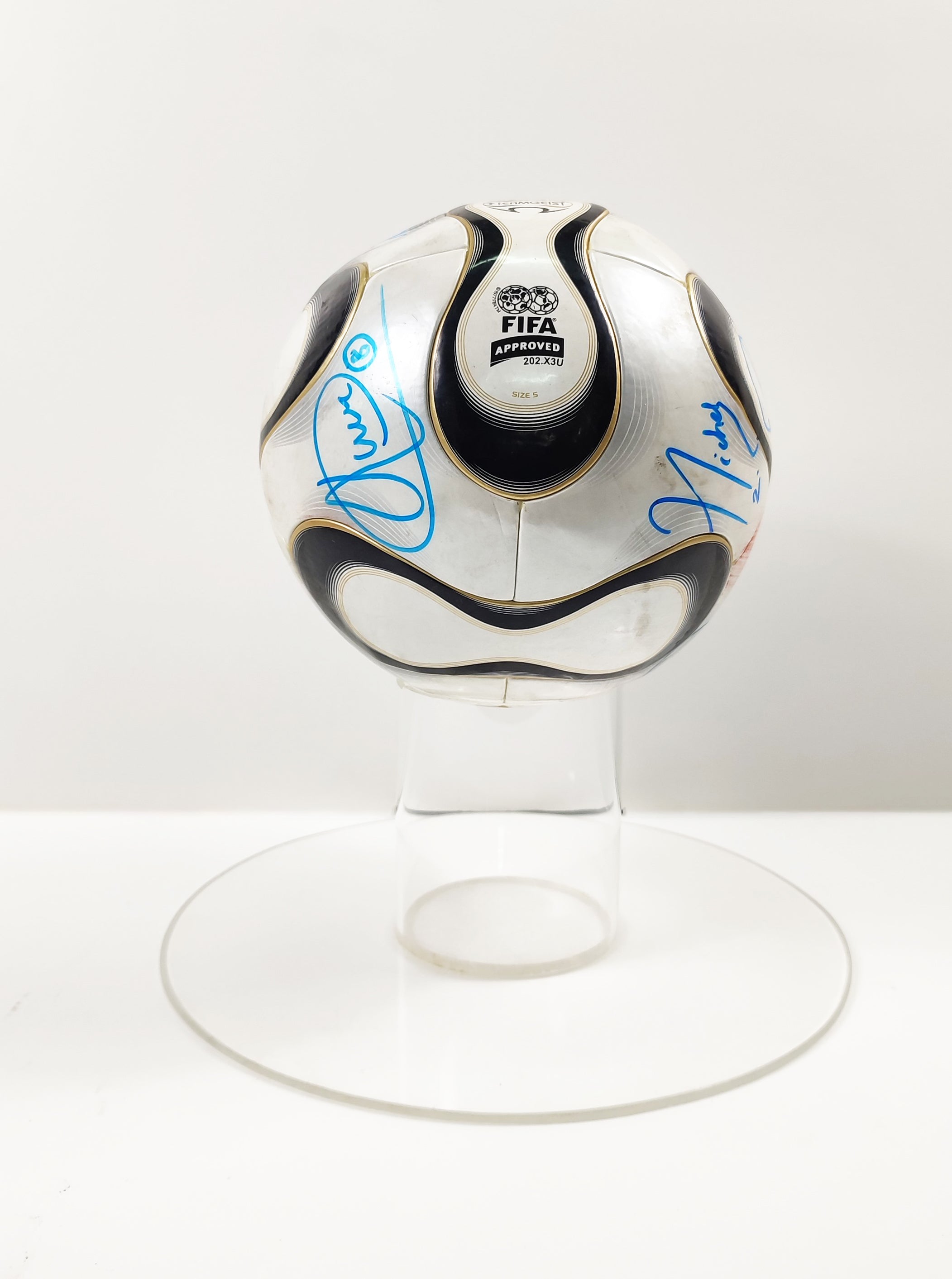 BALÓN DE FÚTBOL FIRMADO POR LOS JUGADORES ESPAÑOLES - COPA MUNDIAL DE LA FIFA 2006